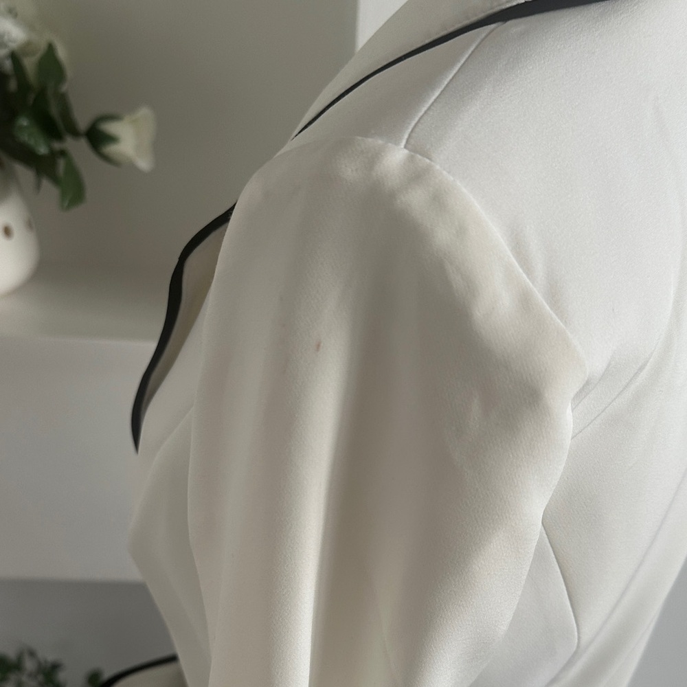 White House Black Market White Blazer with Black Piping - Picture 5 of 7